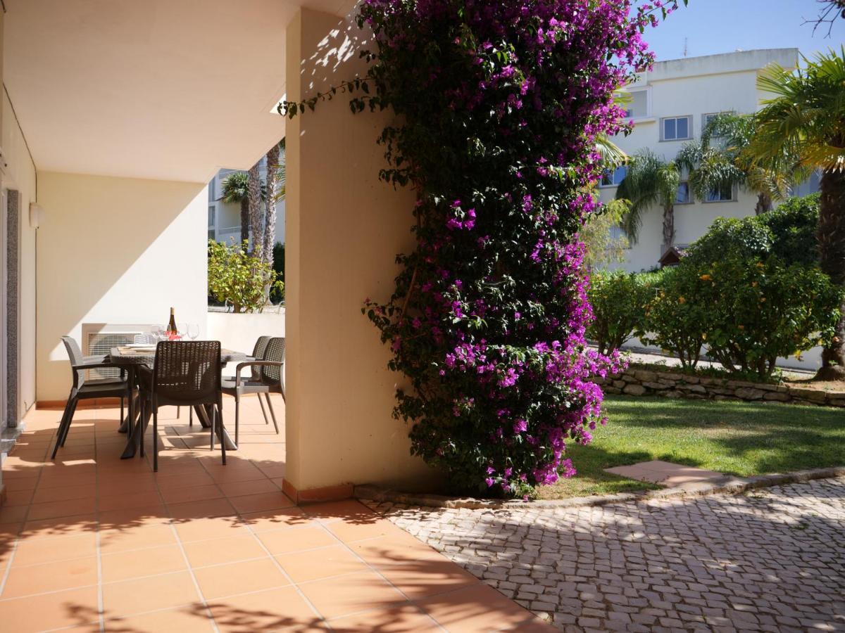 Spacious Apartment near Porto de Mos Beach, Lagos. Exterior foto